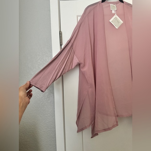 NWT Wynne Layers Sheer Layering piece - Picture 2 of 3